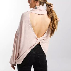 BKE Women’s L Blush Pink Soft & Stretchy Knit Cowl Neck Open Back Sweater in EUC